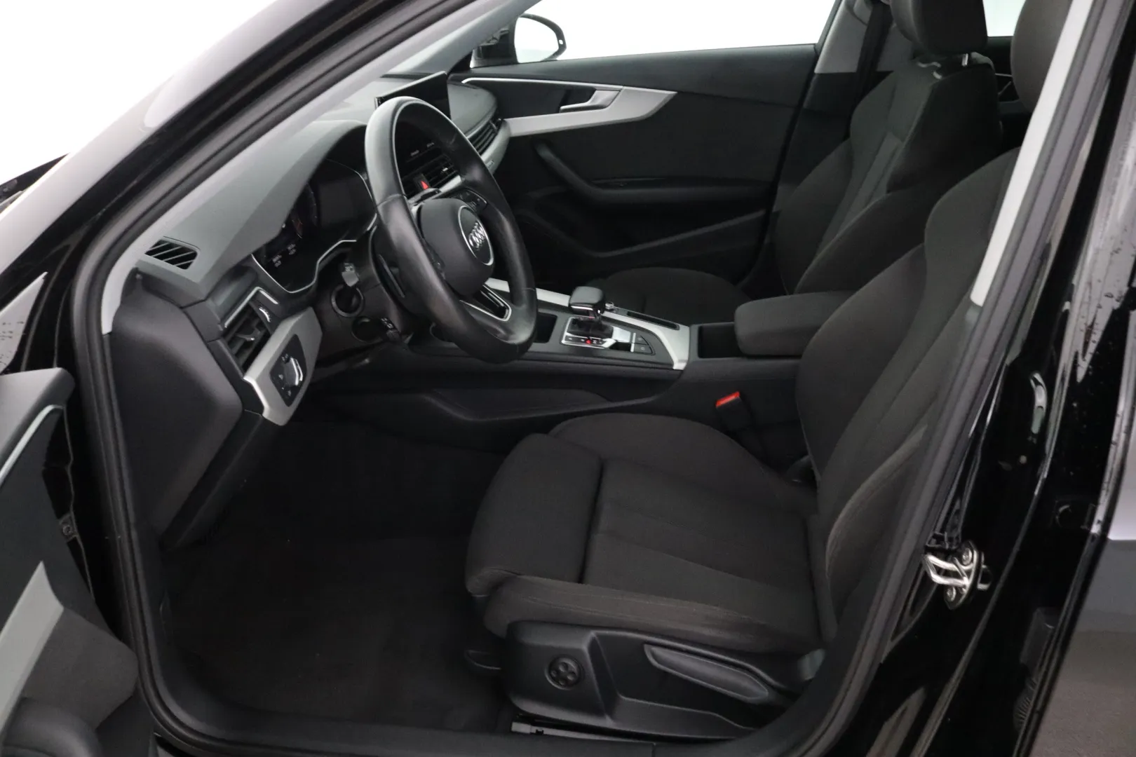 AUDI A4 allroad quattro FPG-799 carousel image