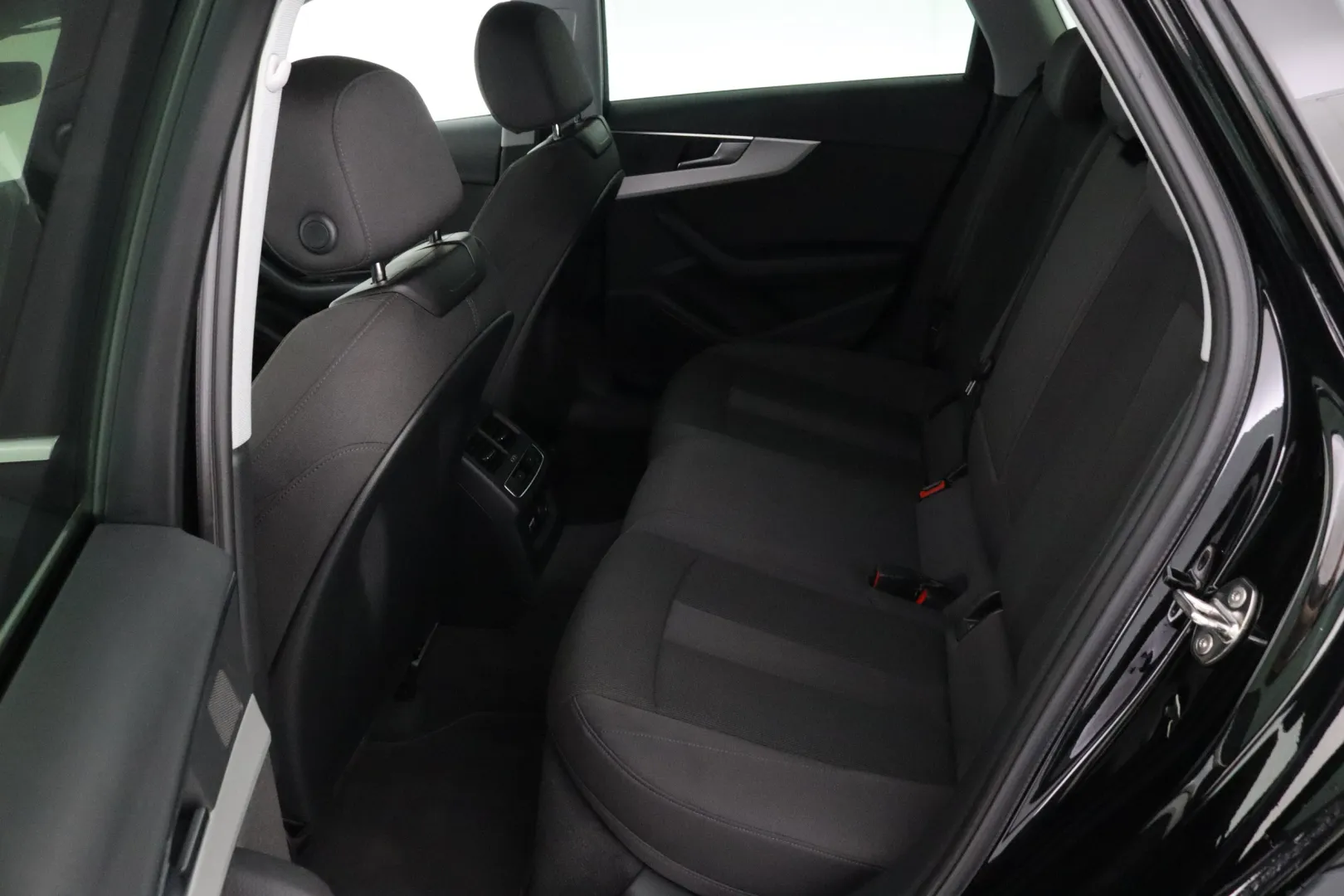 AUDI A4 allroad quattro FPG-799 carousel image