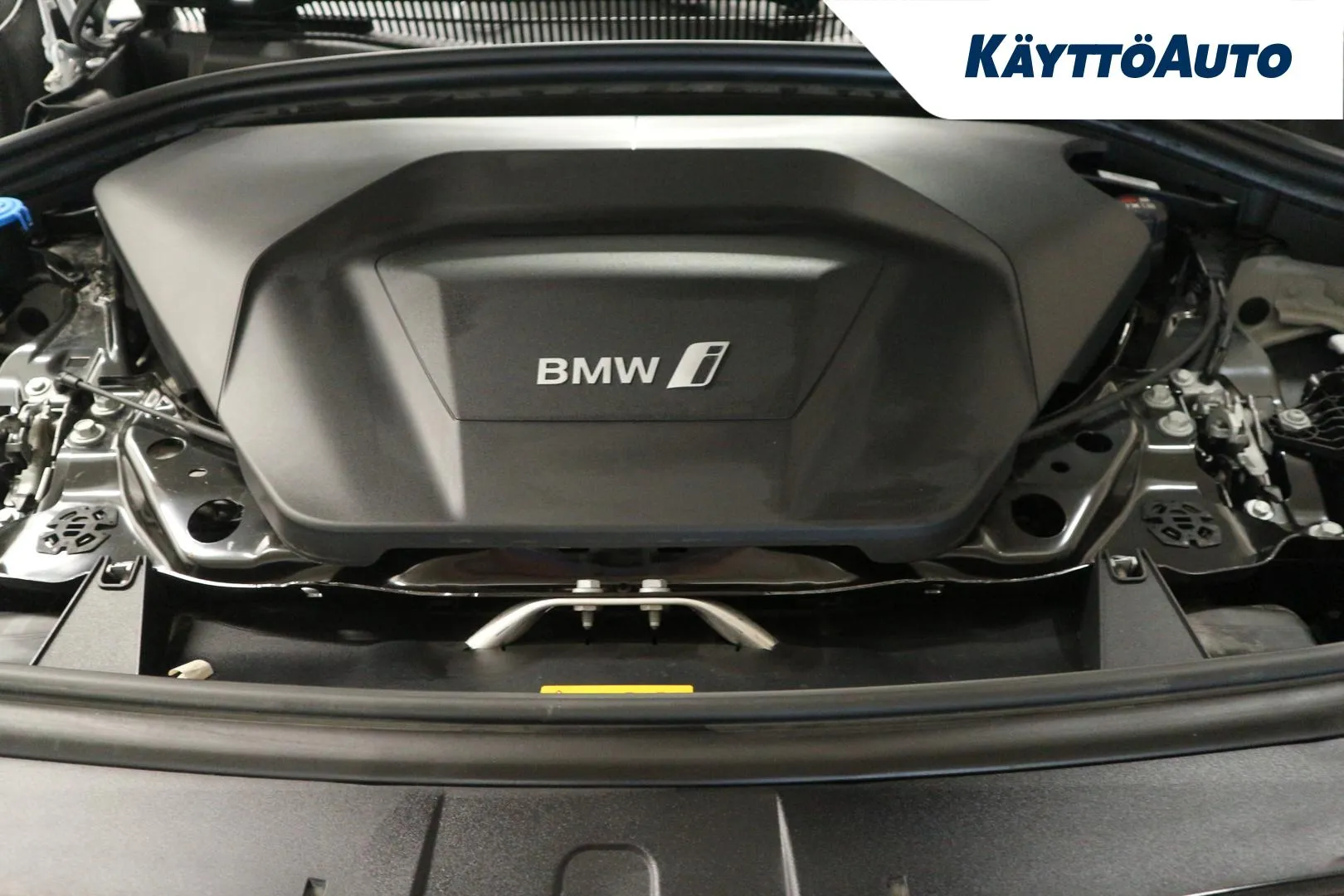 BMW iX1 SPN-156 carousel image
