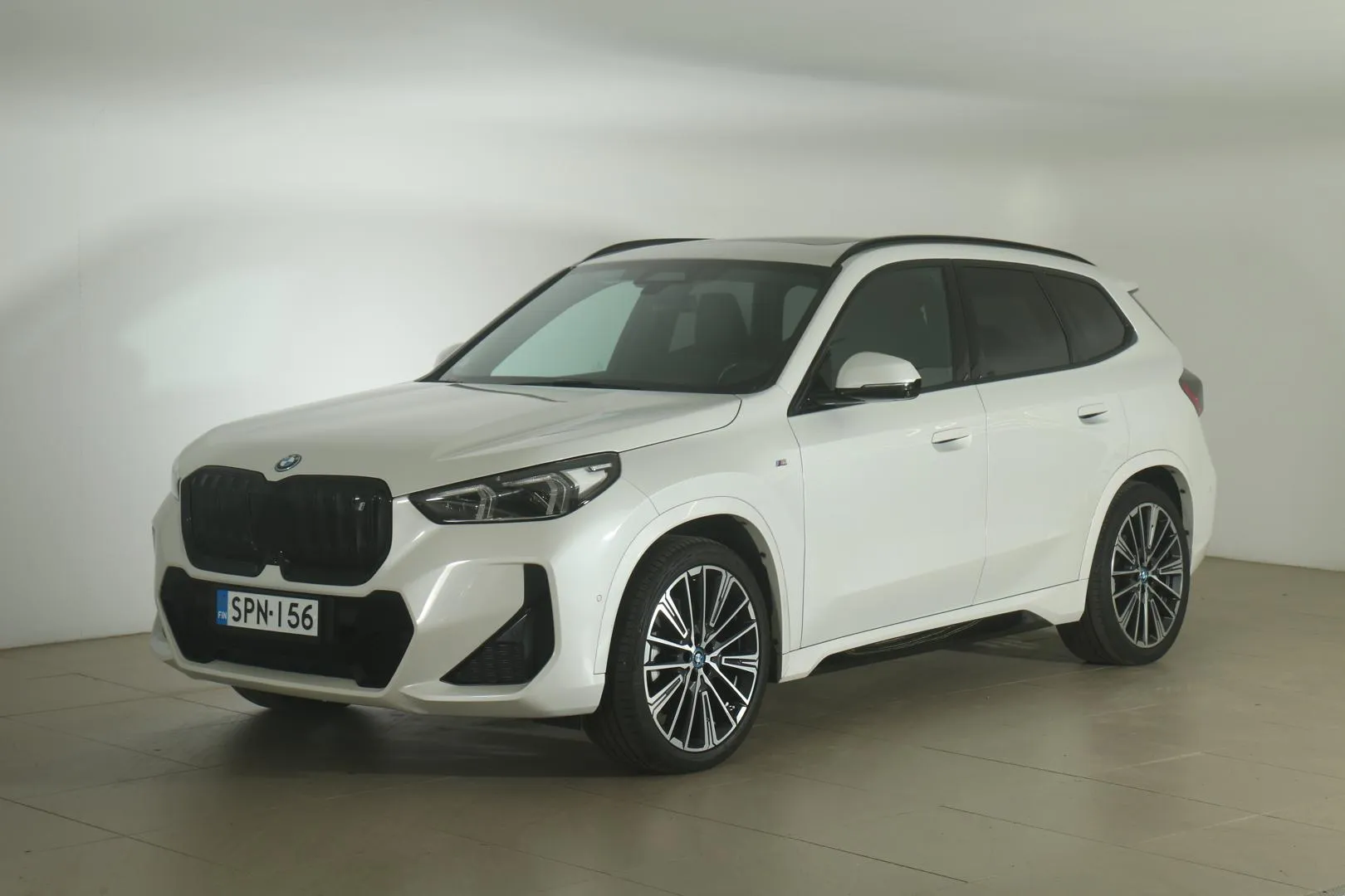 BMW iX1 SPN-156 carousel image