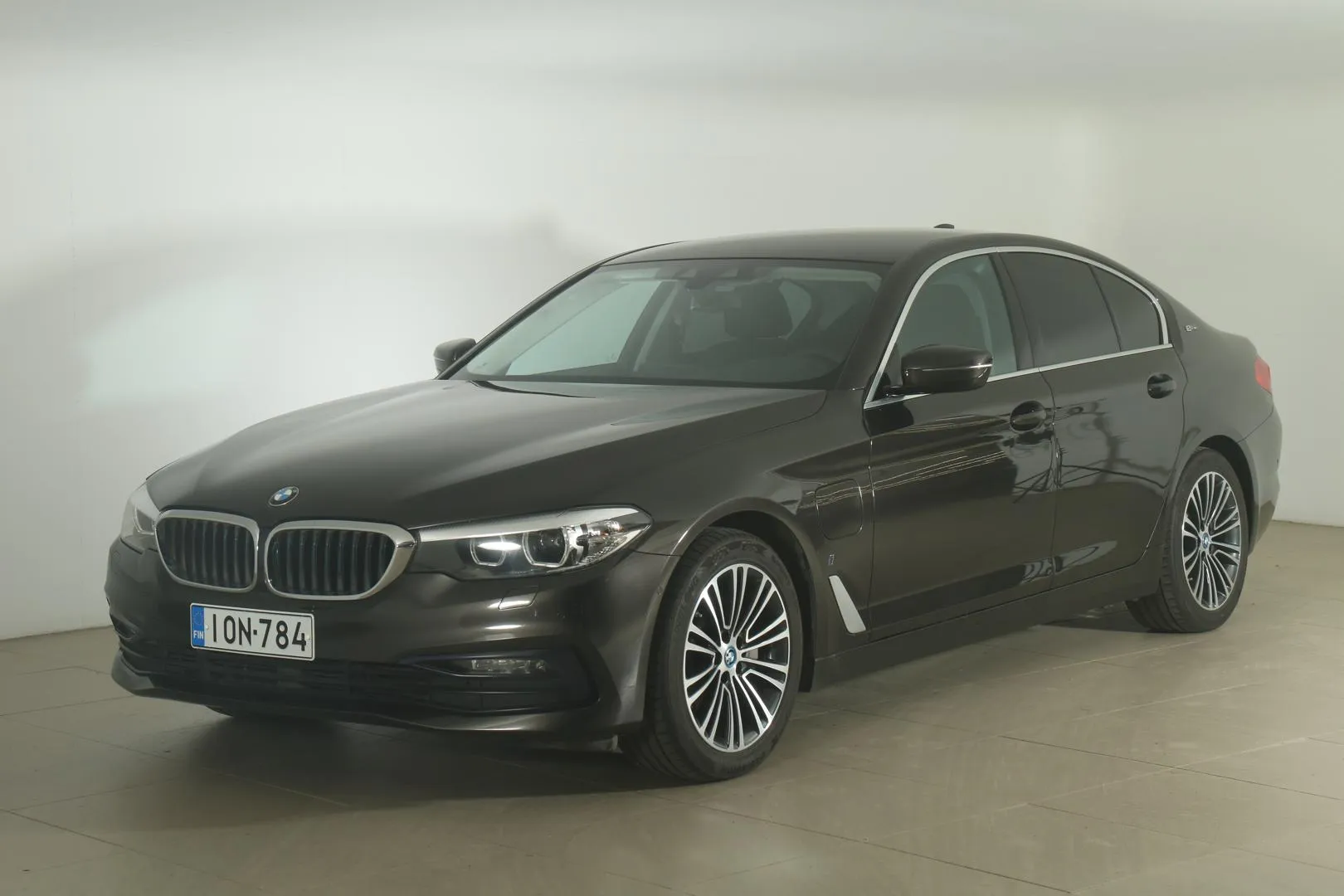 BMW 530e ION-784 carousel image