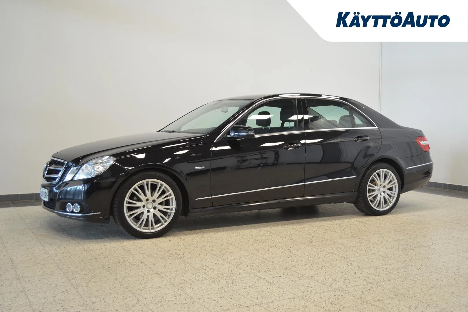 MERCEDES-BENZ E TZB-488 carousel image