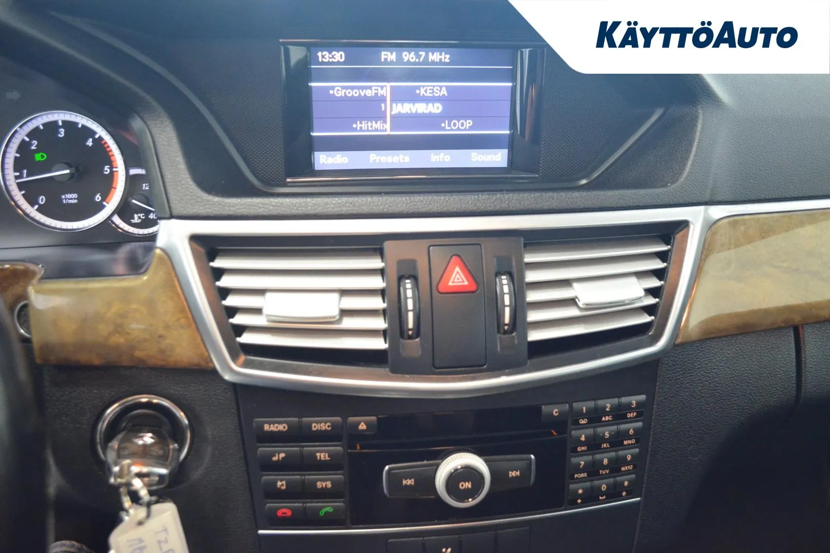 MERCEDES-BENZ E TZB-488 carousel image
