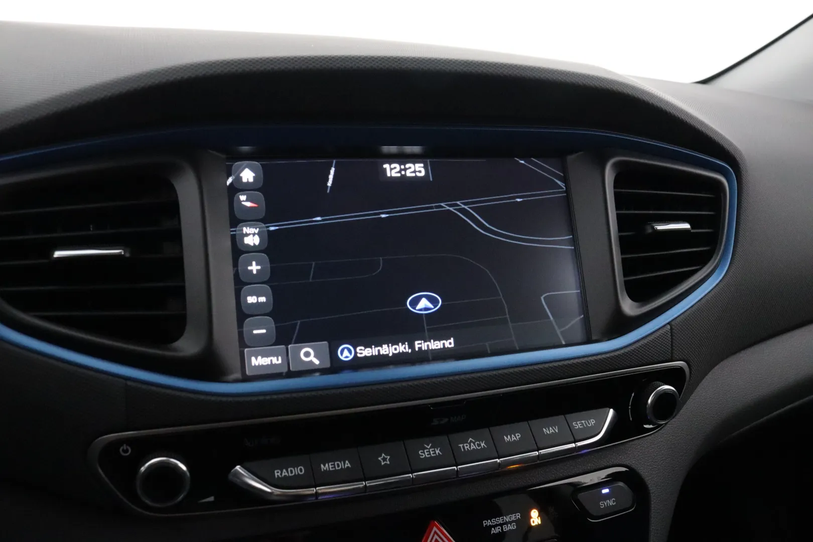 HYUNDAI IONIQ plug-in GNH-459 carousel image