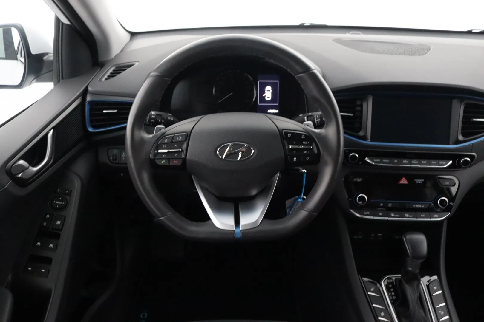 HYUNDAI IONIQ plug-in GNH-459 carousel image