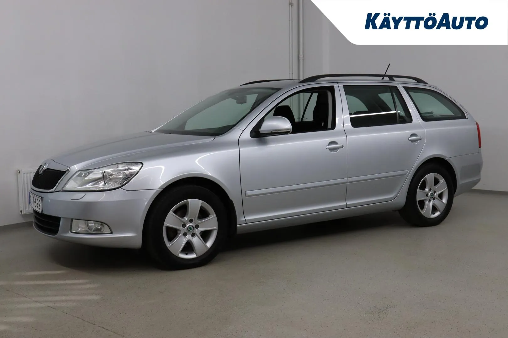 Skoda Octavia CIT-692 carousel image