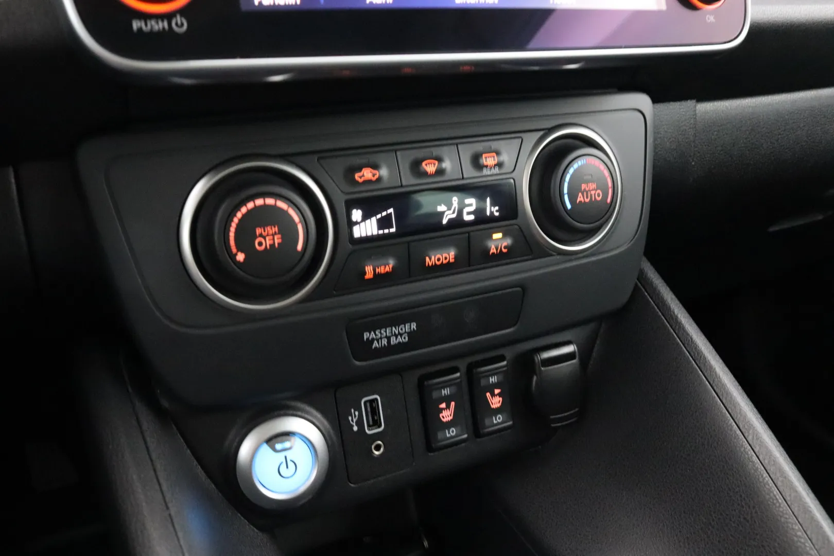 NISSAN Leaf IPS-647 carousel image