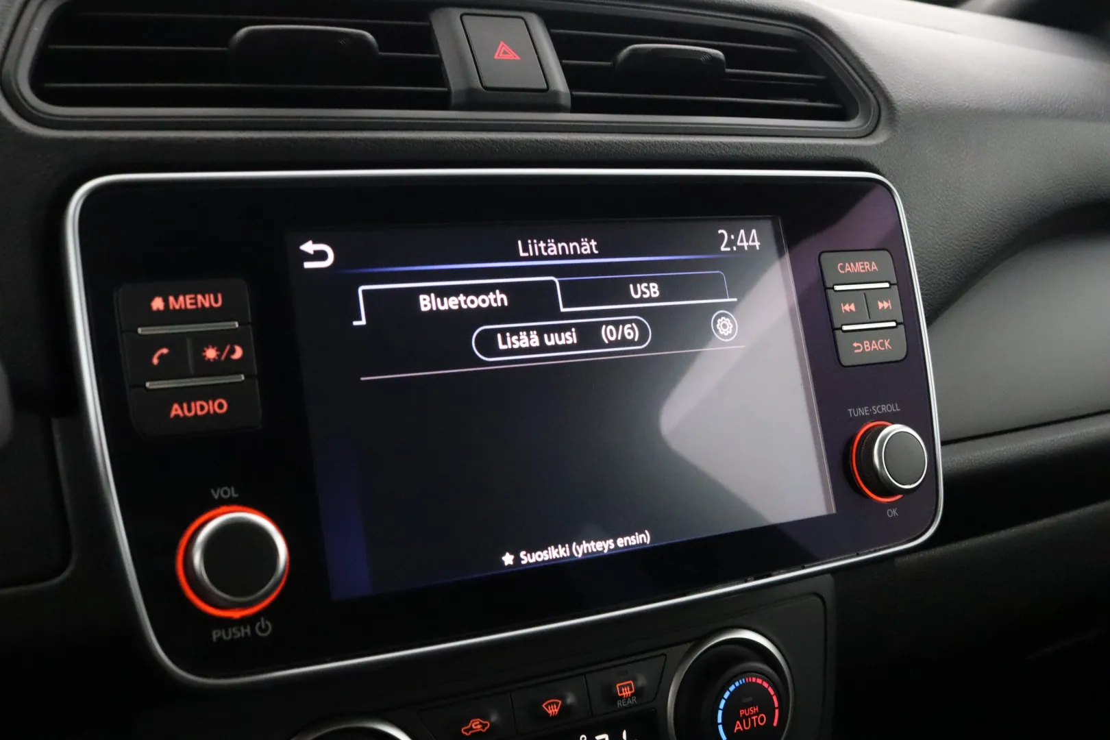 NISSAN Leaf IPS-647 carousel image