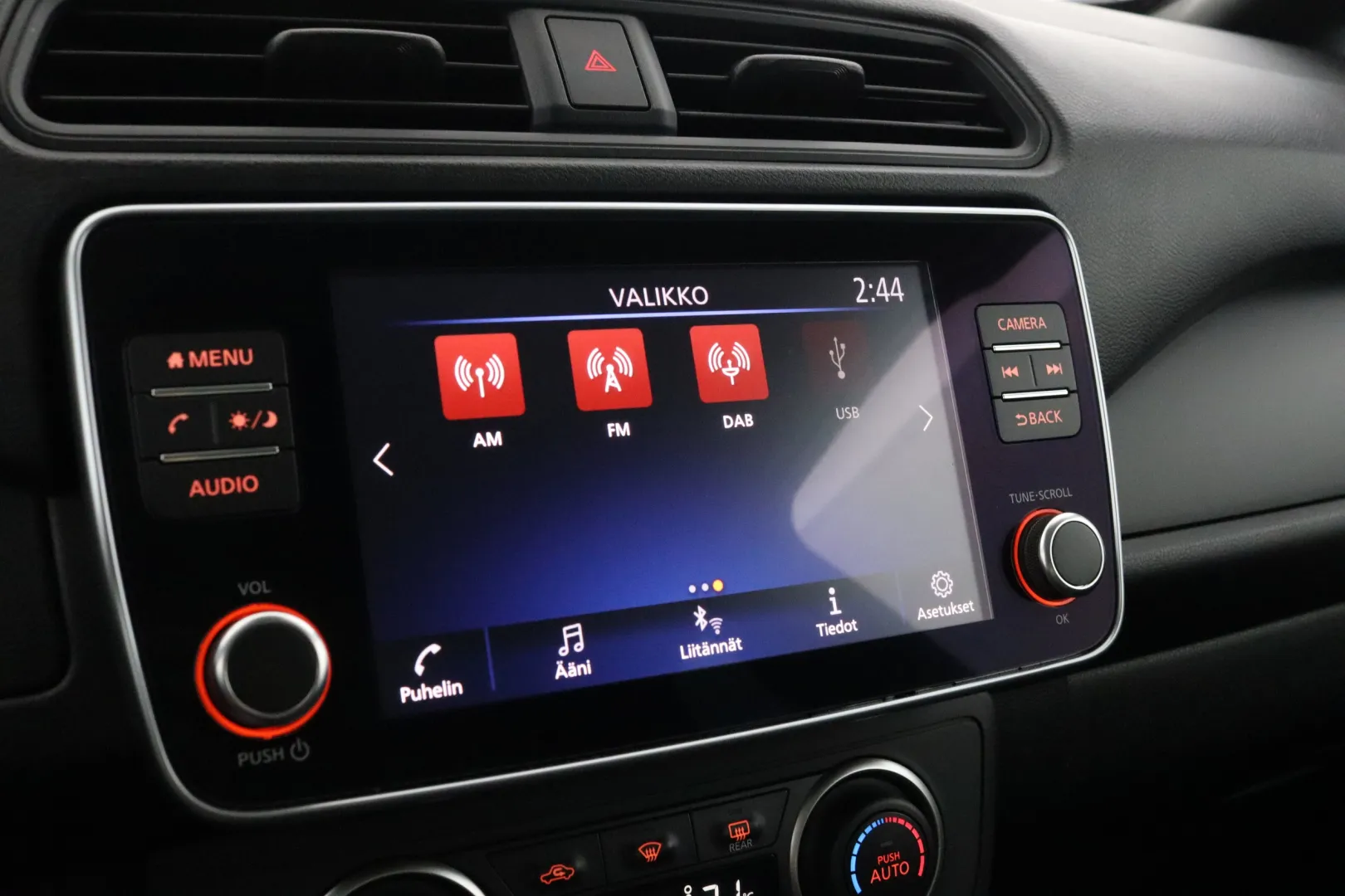 NISSAN Leaf IPS-647 carousel image