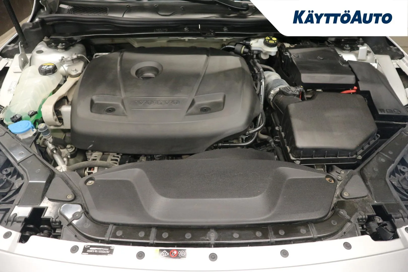 VOLVO V40 FMO-858 carousel image
