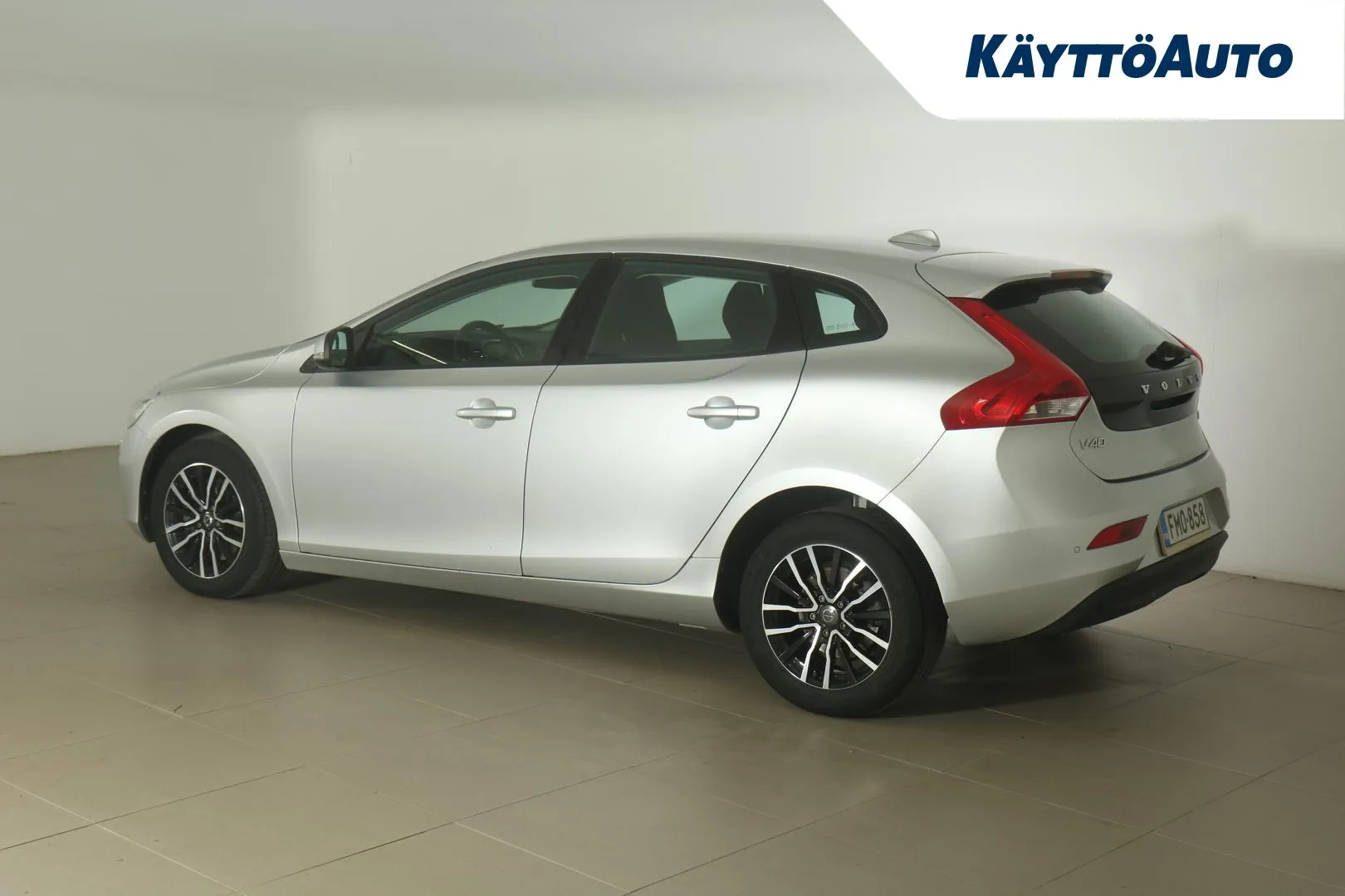 VOLVO V40 FMO-858 carousel image