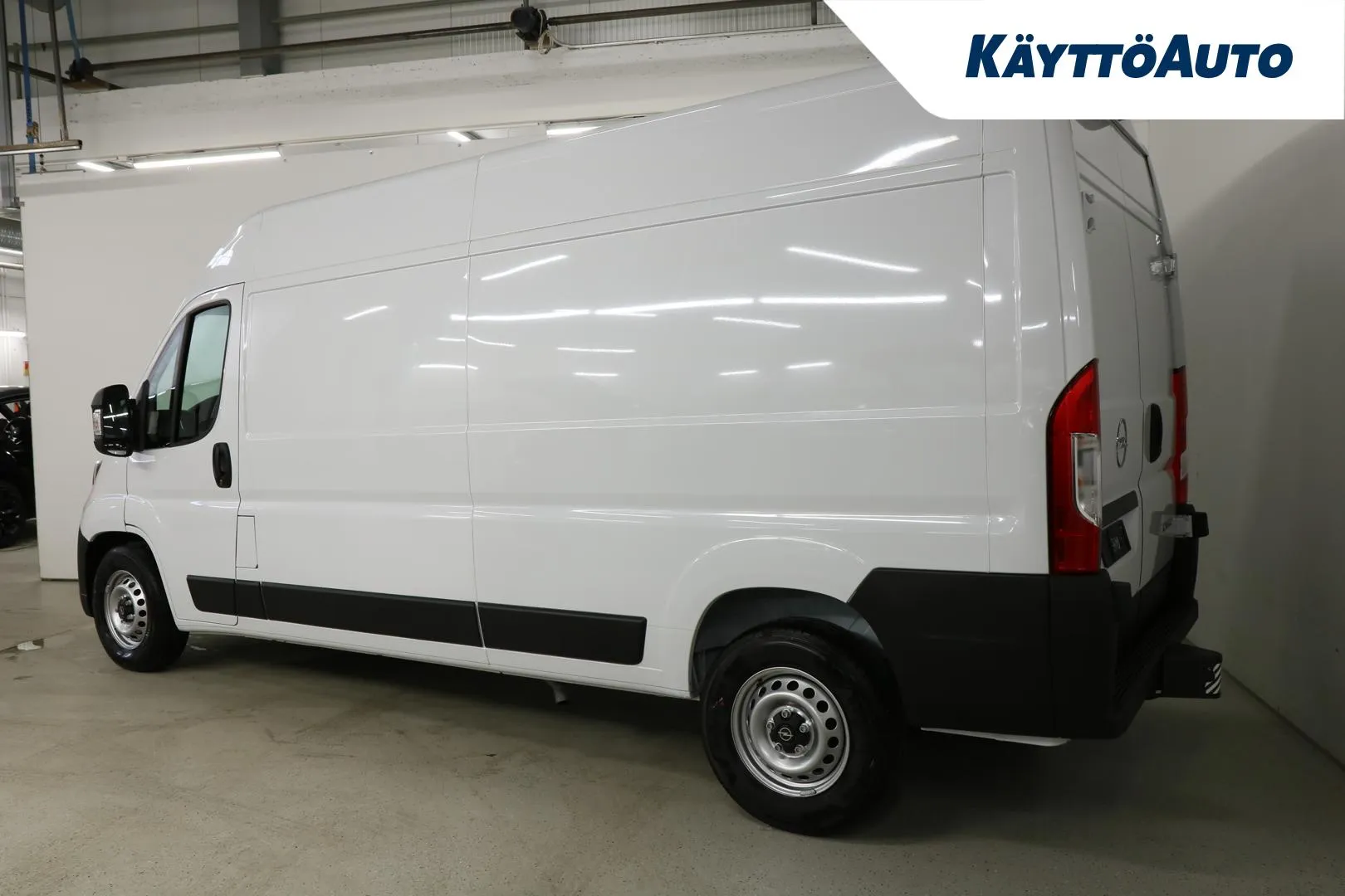 Opel Movano IRS-346 carousel image