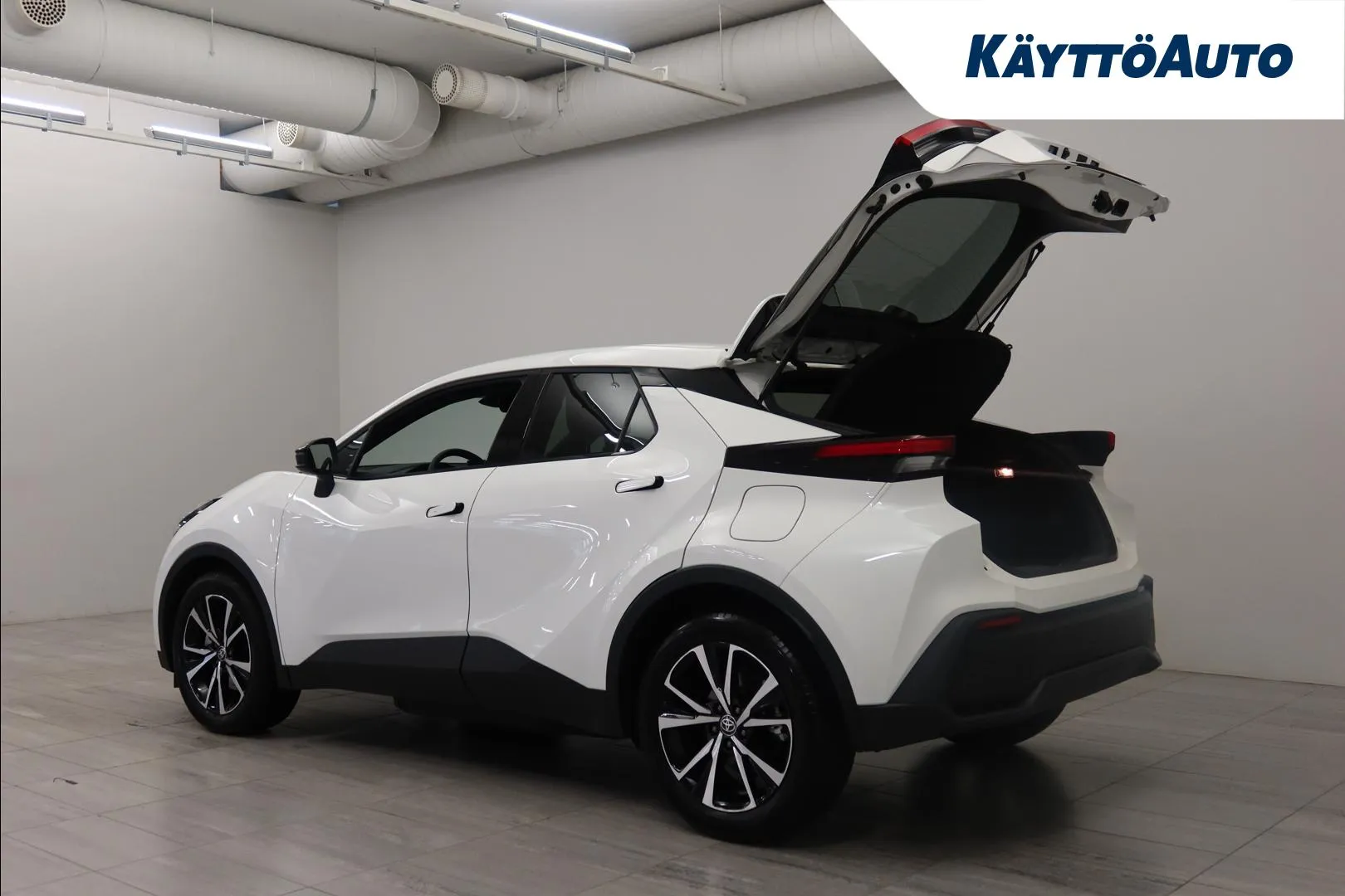 Toyota C-HR IRP-495 carousel image