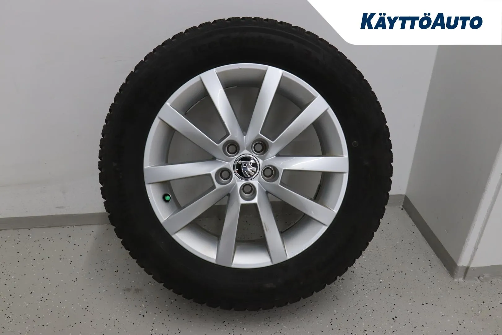 SKODA Kamiq ZNJ-608 carousel image