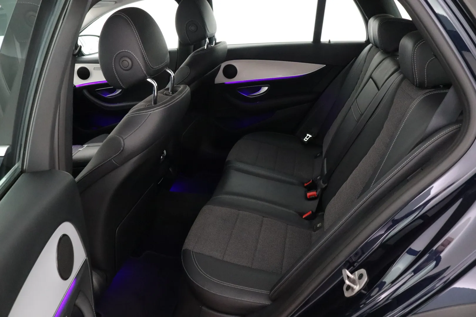 MERCEDES-BENZ E KUL-182 carousel image
