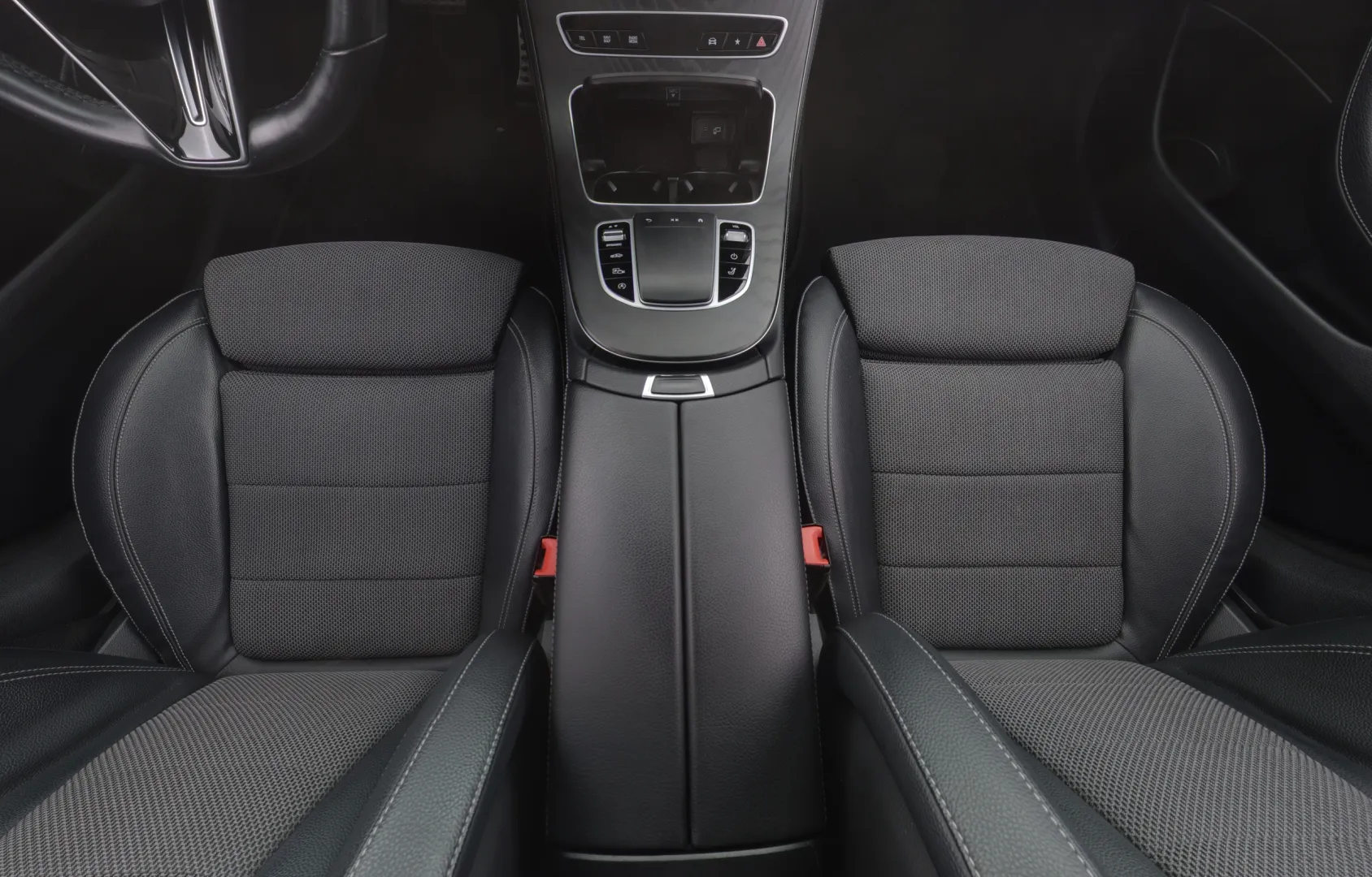 MERCEDES-BENZ E KUL-182 carousel image