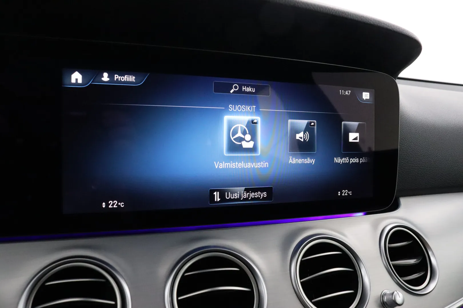 MERCEDES-BENZ E KUL-182 carousel image