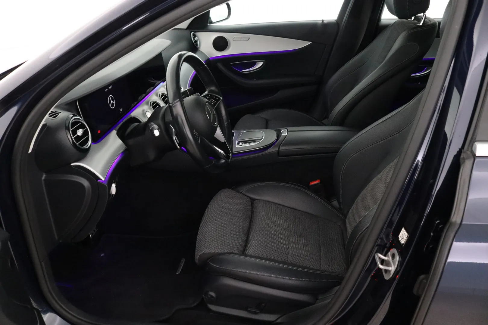 MERCEDES-BENZ E KUL-182 carousel image