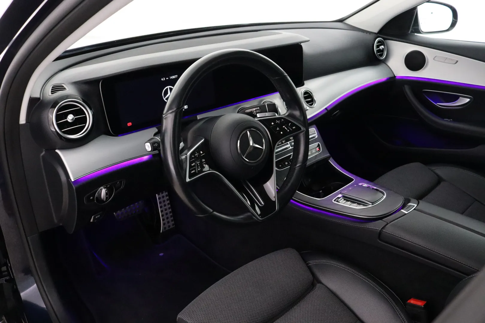 MERCEDES-BENZ E KUL-182 carousel image