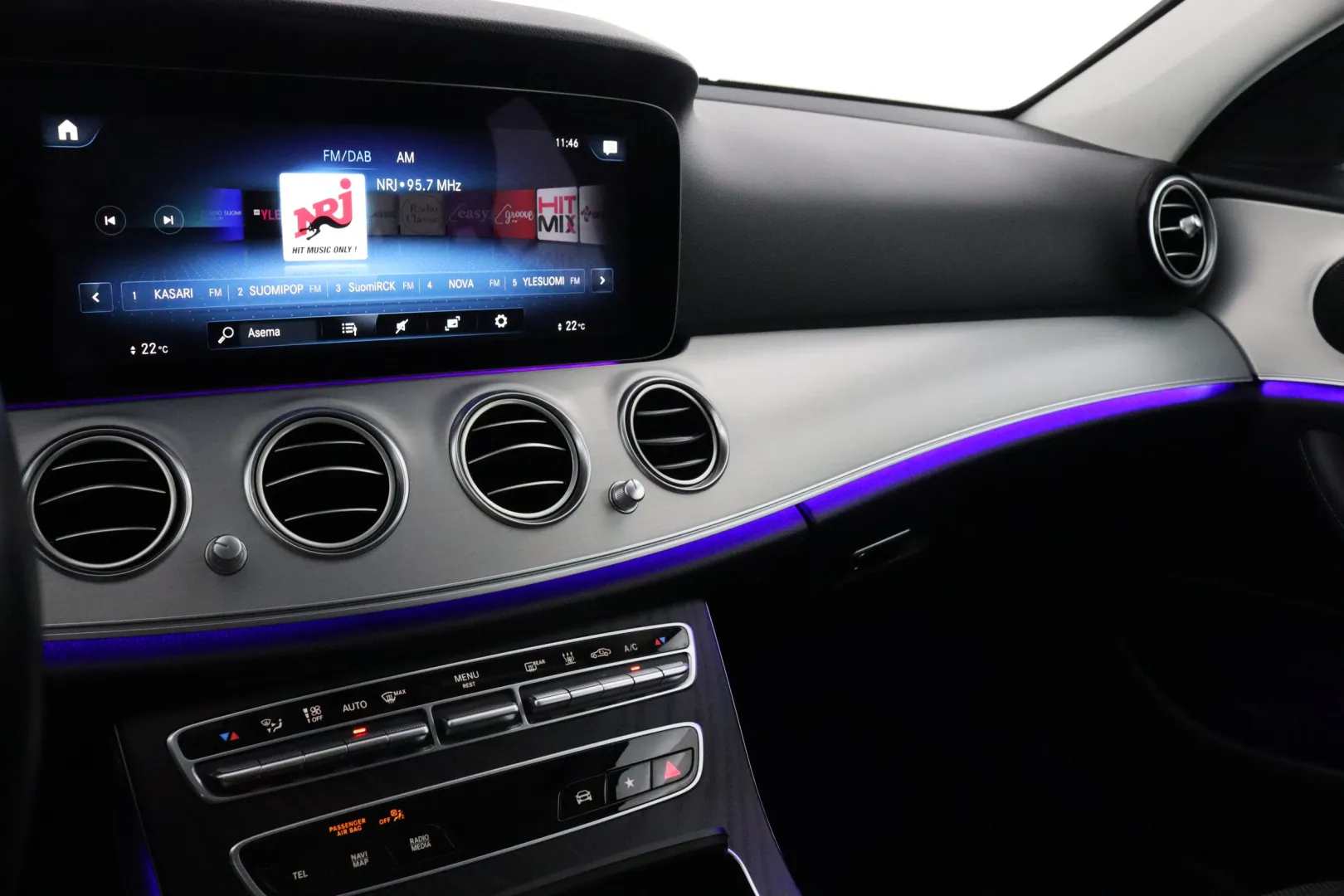 MERCEDES-BENZ E KUL-182 carousel image