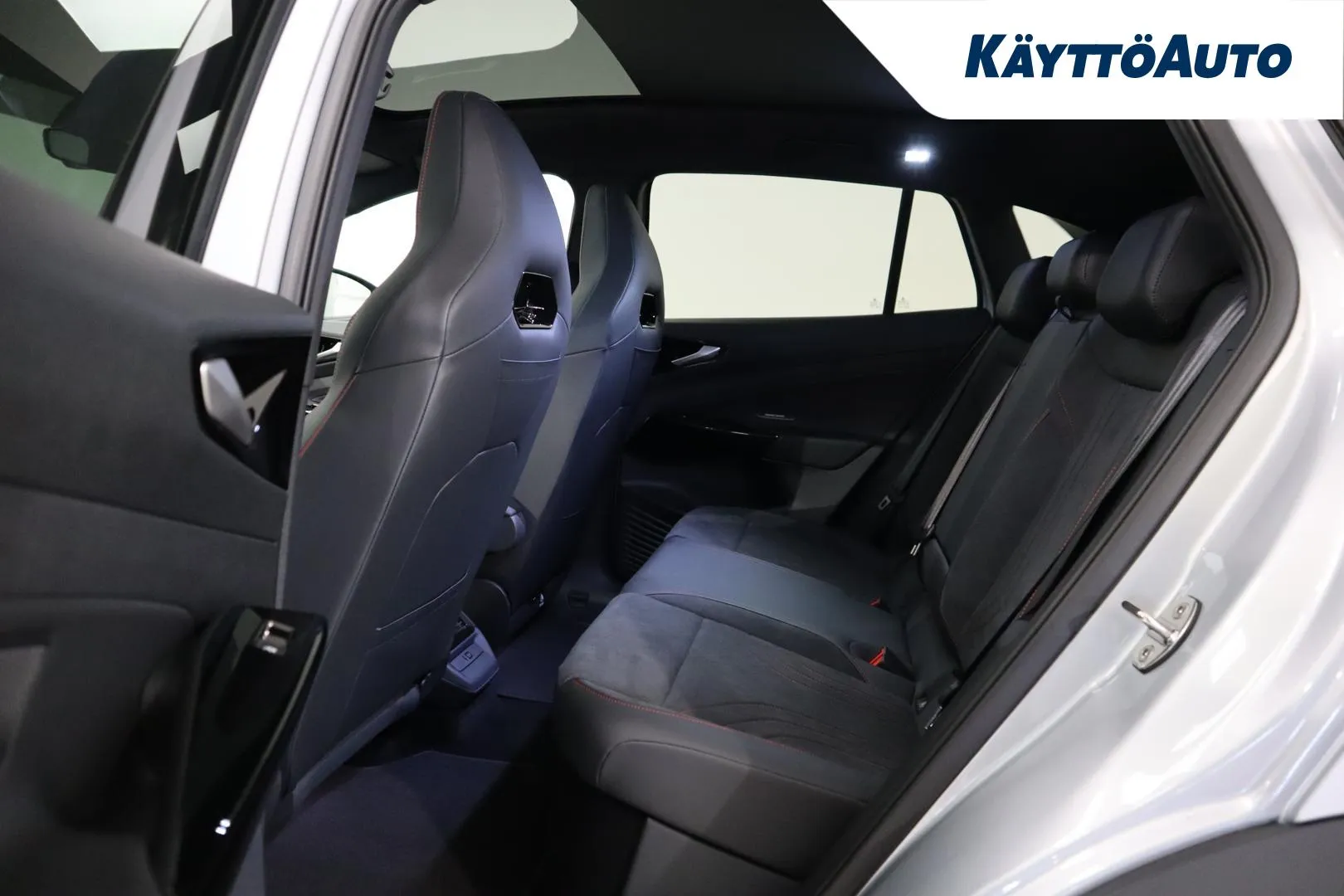 Volkswagen ID.4 GRI-675 carousel image