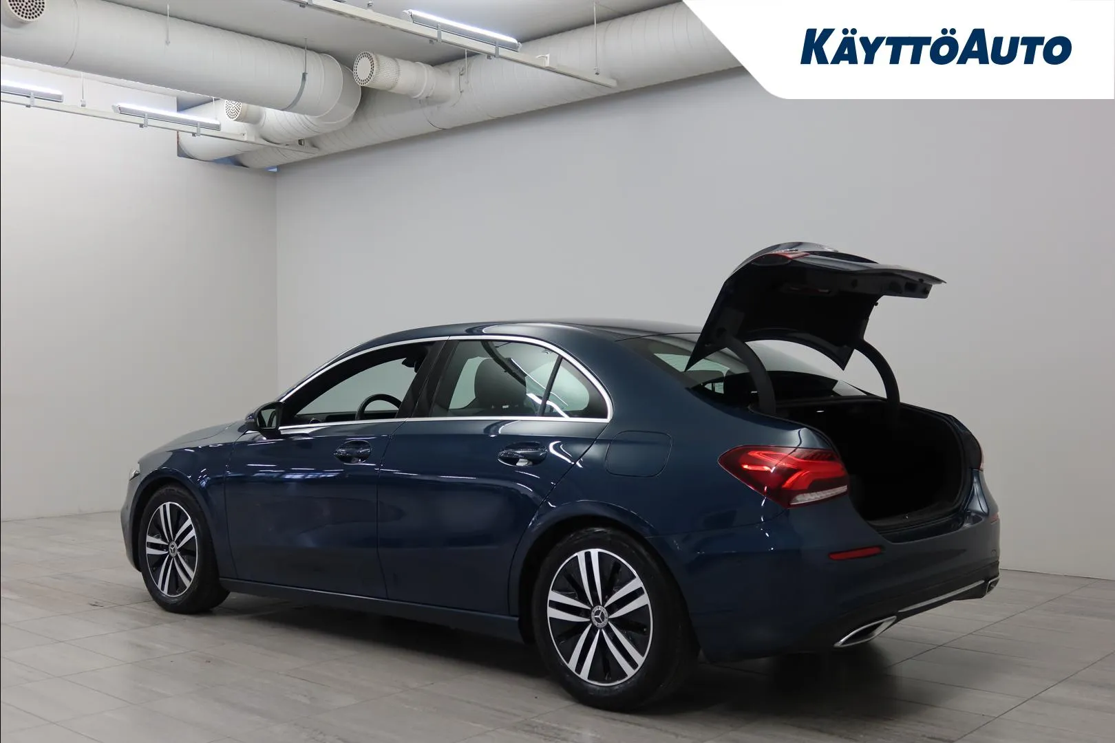 Mercedes-Benz A IPK-439 carousel image