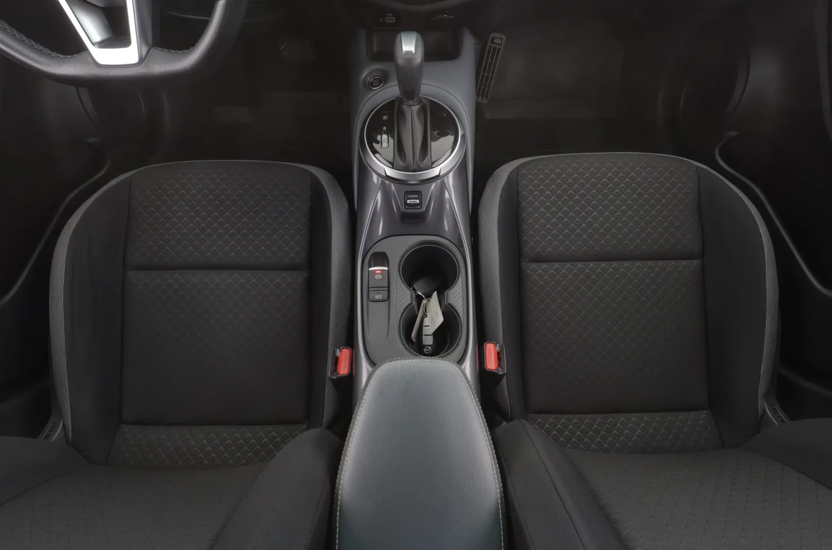 NISSAN Juke GZV-171 carousel image