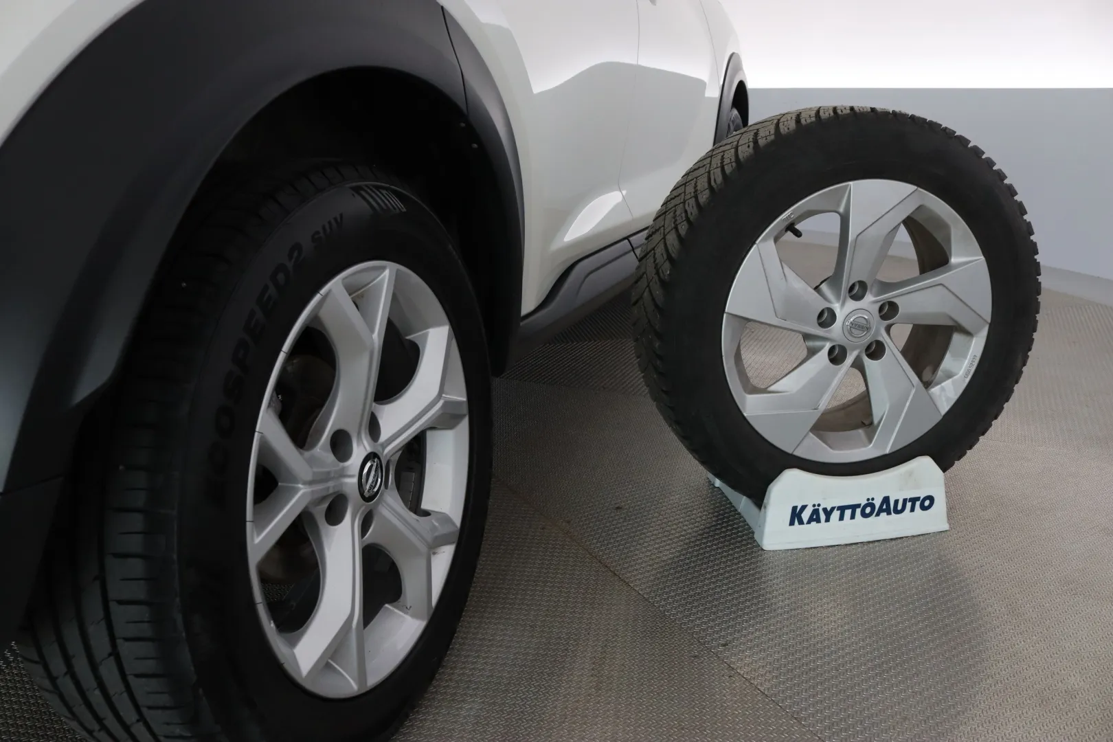 NISSAN Juke GZV-171 carousel image