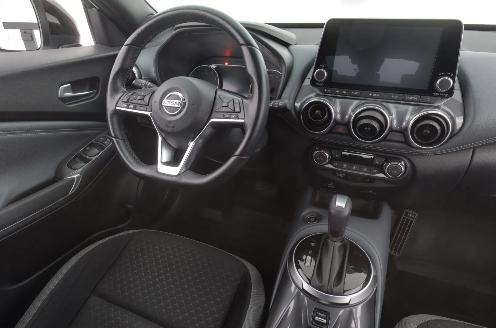 NISSAN Juke GZV-171 carousel image