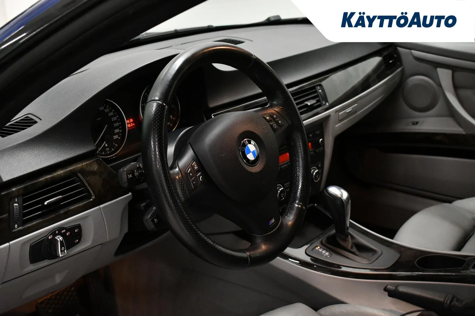 BMW 325 AUY-860 carousel image