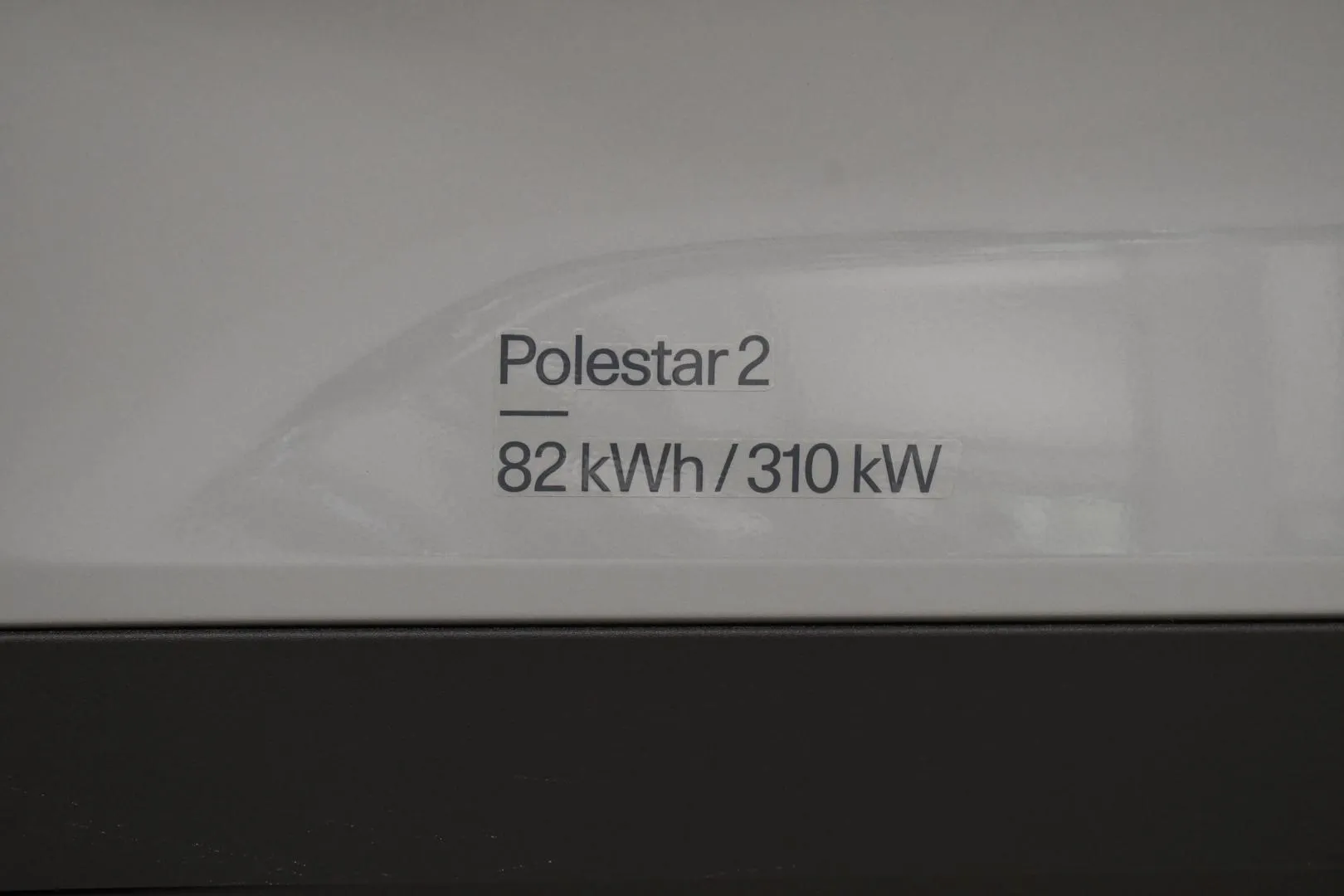 POLESTAR 2 JOG-335 carousel image