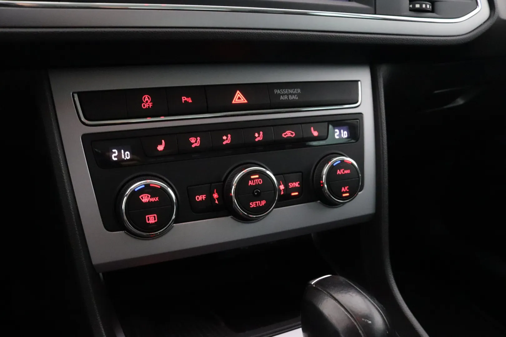 SEAT Leon ST ZLP-826 carousel image