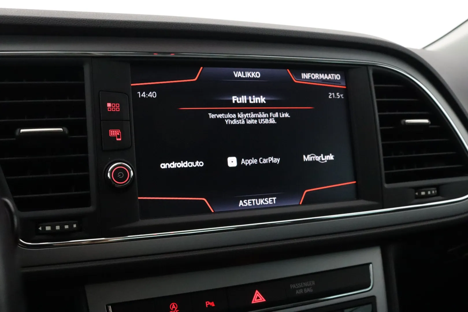 SEAT Leon ST ZLP-826 carousel image