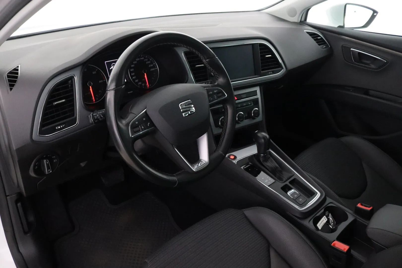 SEAT Leon ST ZLP-826 carousel image