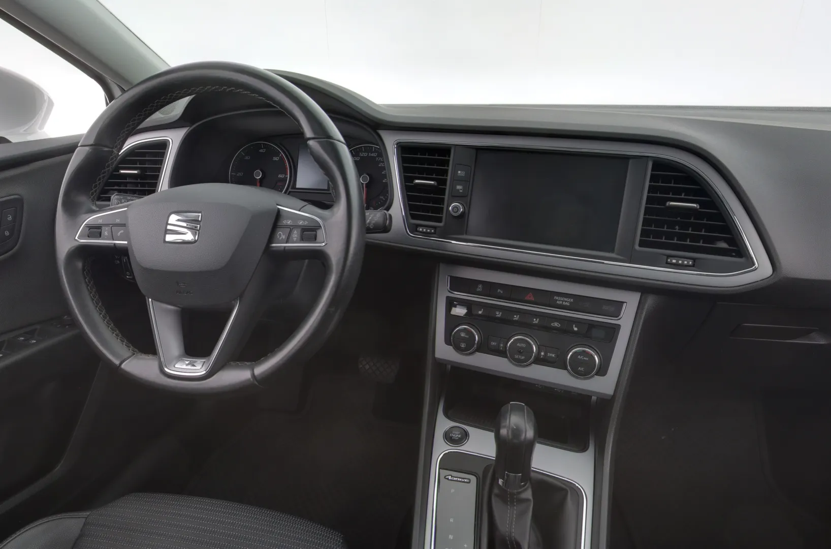 SEAT Leon ST ZLP-826 carousel image