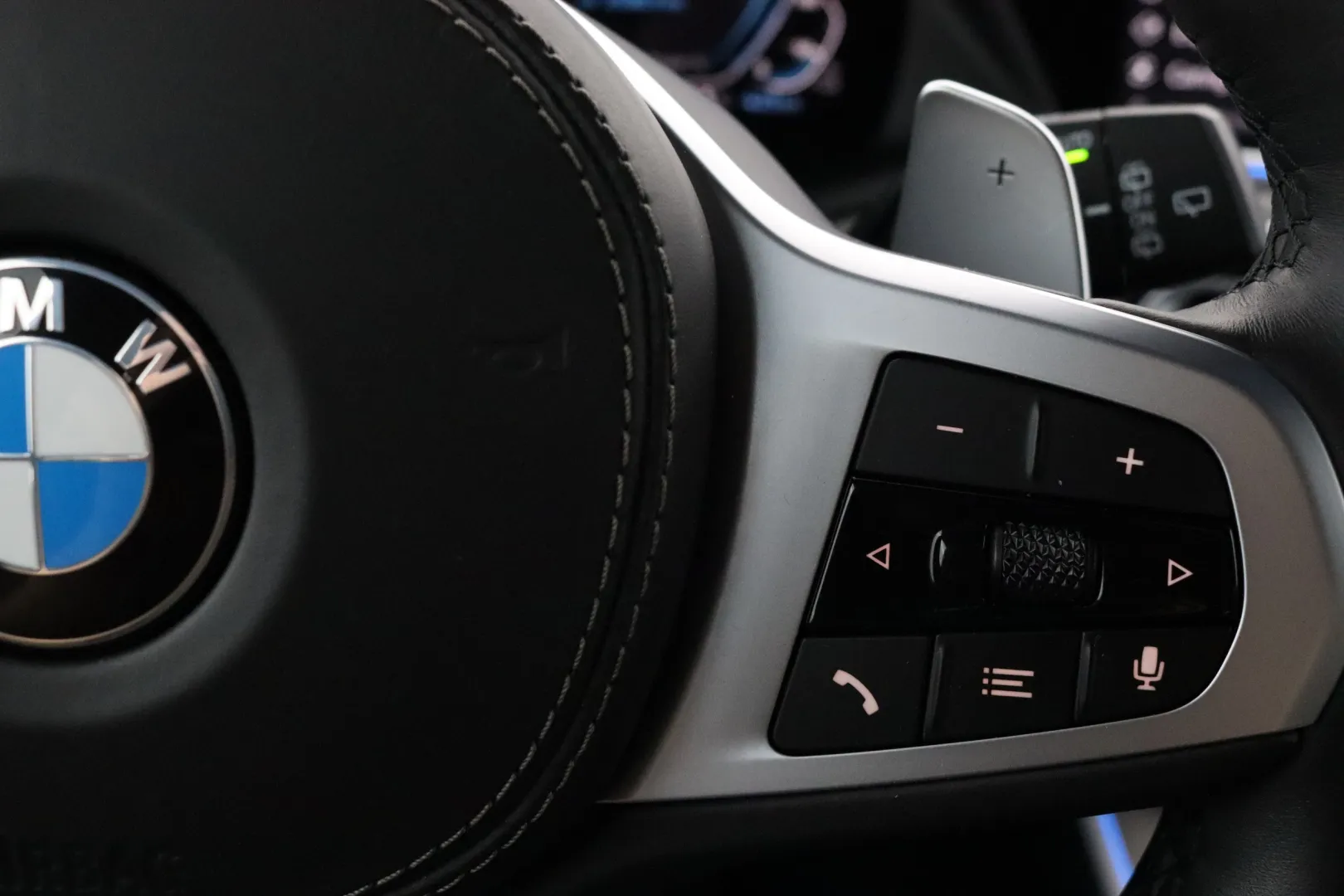 BMW X5 SOM-885 carousel image