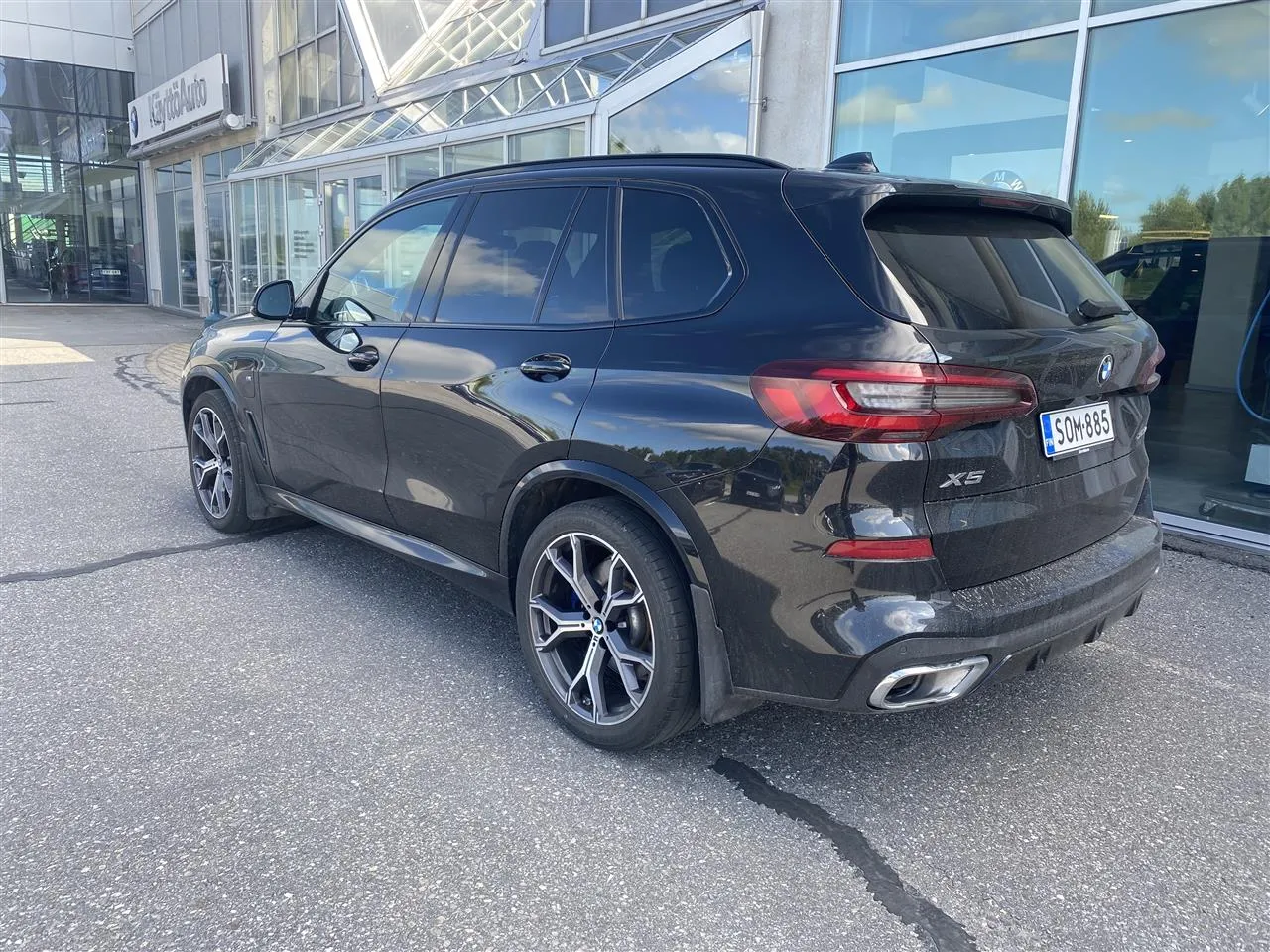 BMW X5 SOM-885 carousel image