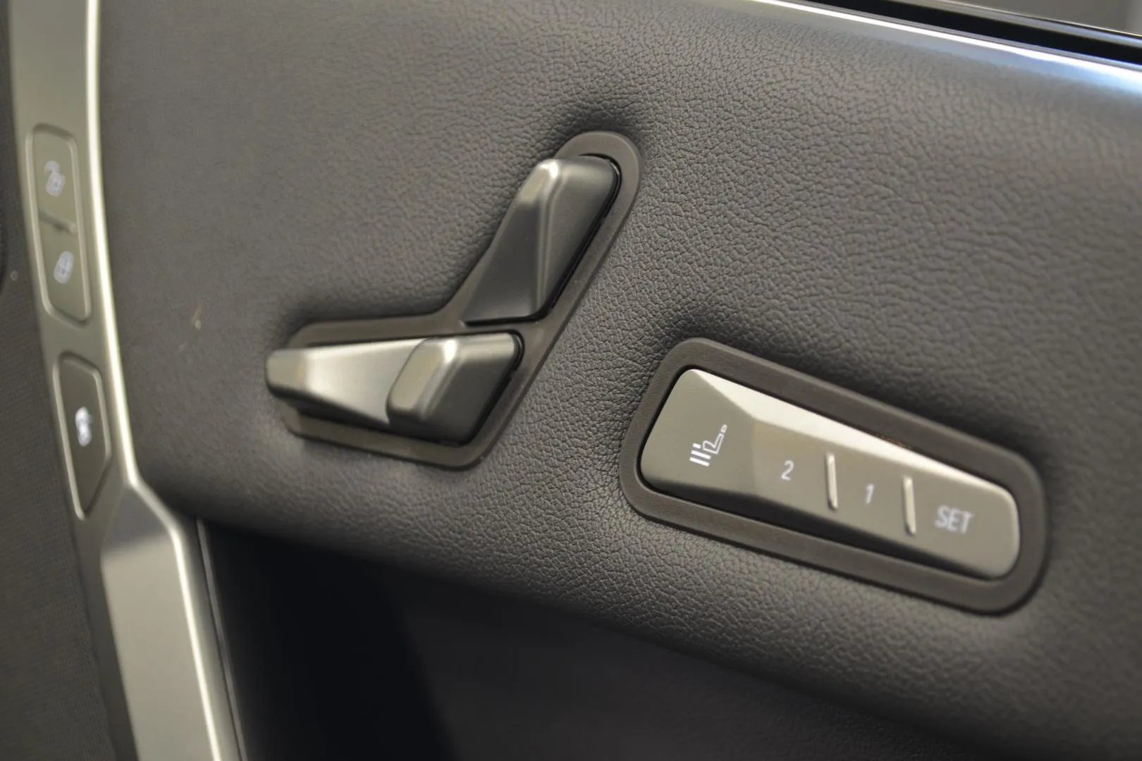 BMW iX GRJ-803 carousel image