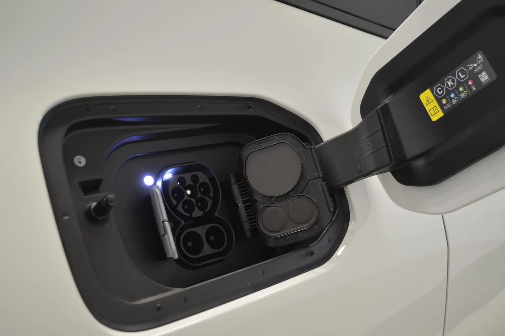 BMW iX GRJ-803 carousel image