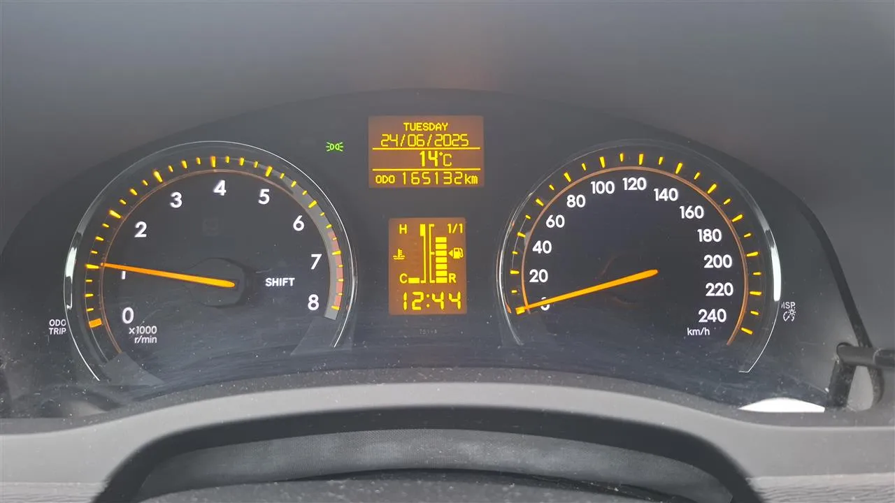 Toyota Avensis CIG-653 carousel image