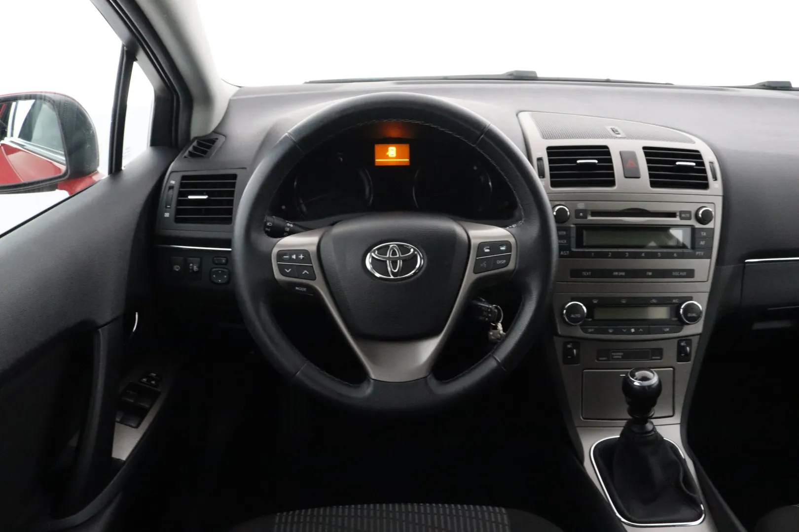 Toyota Avensis CIG-653 carousel image