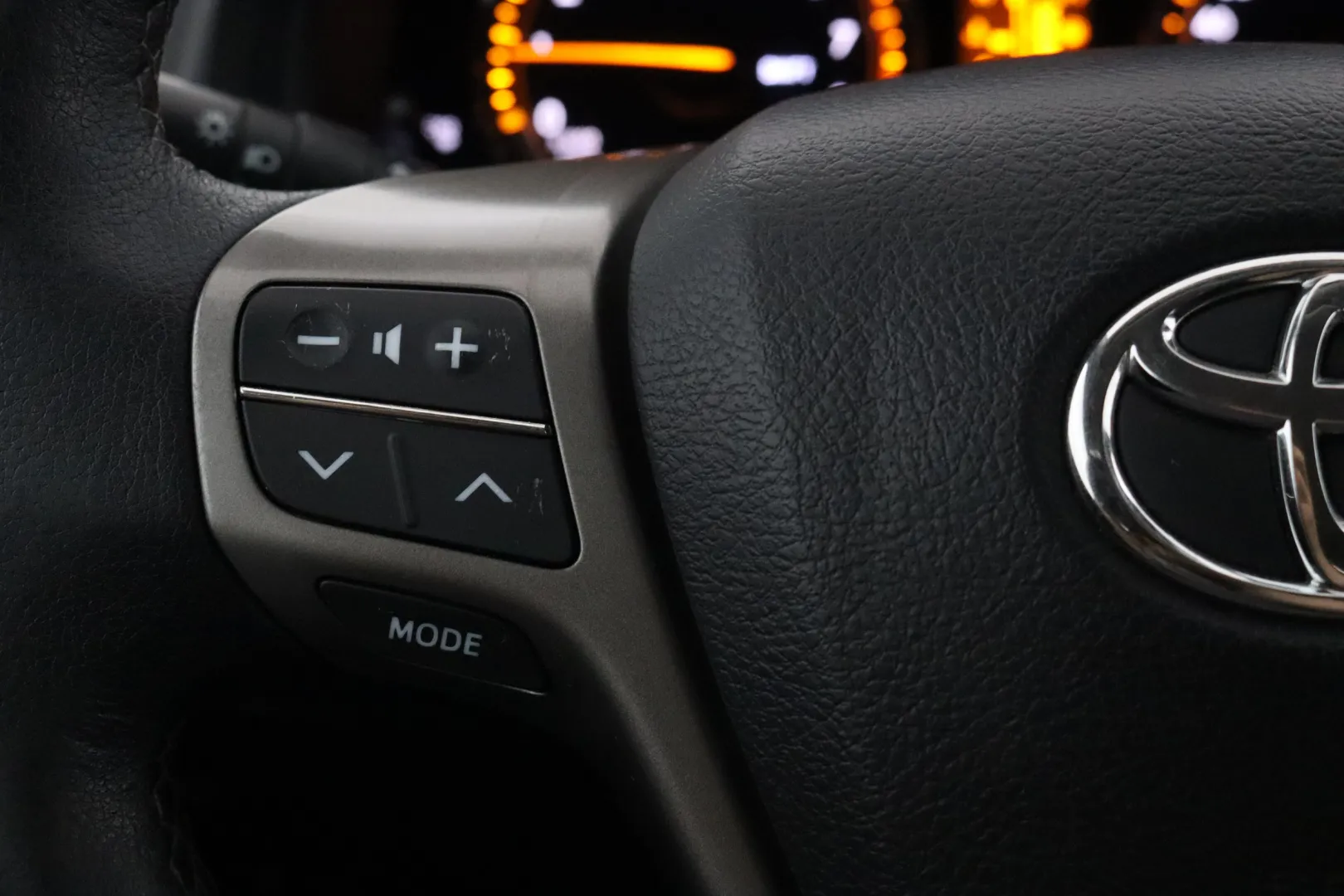 Toyota Avensis CIG-653 carousel image
