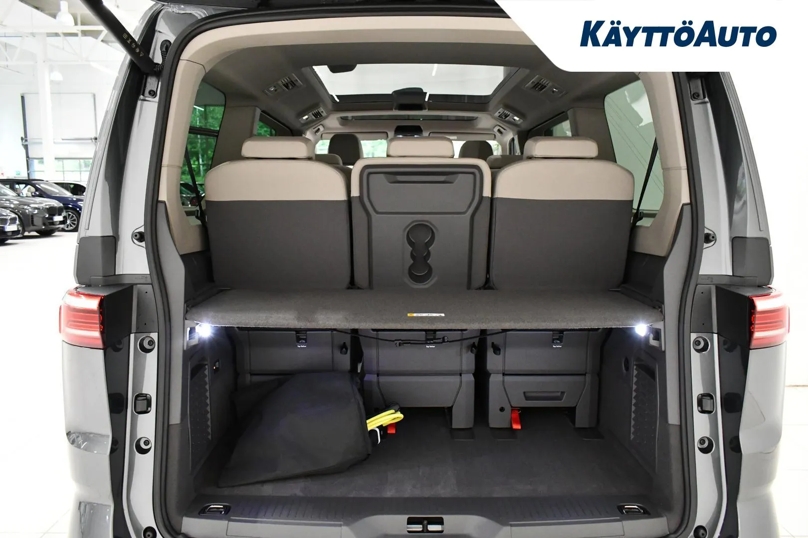 VOLKSWAGEN Multivan ISN-850 carousel image