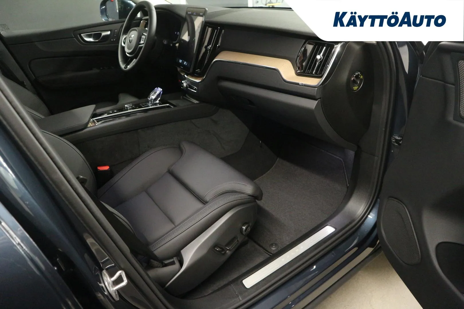Volvo XC60 ISK-424 carousel image