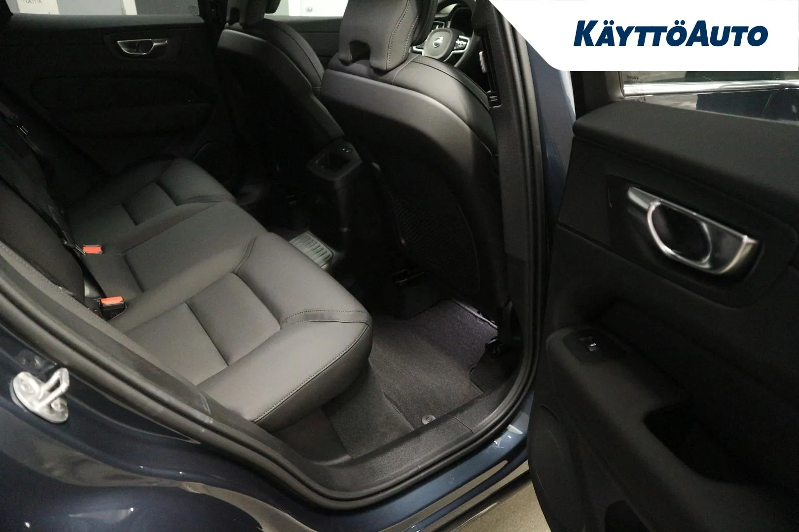 Volvo XC60 ISK-424 carousel image