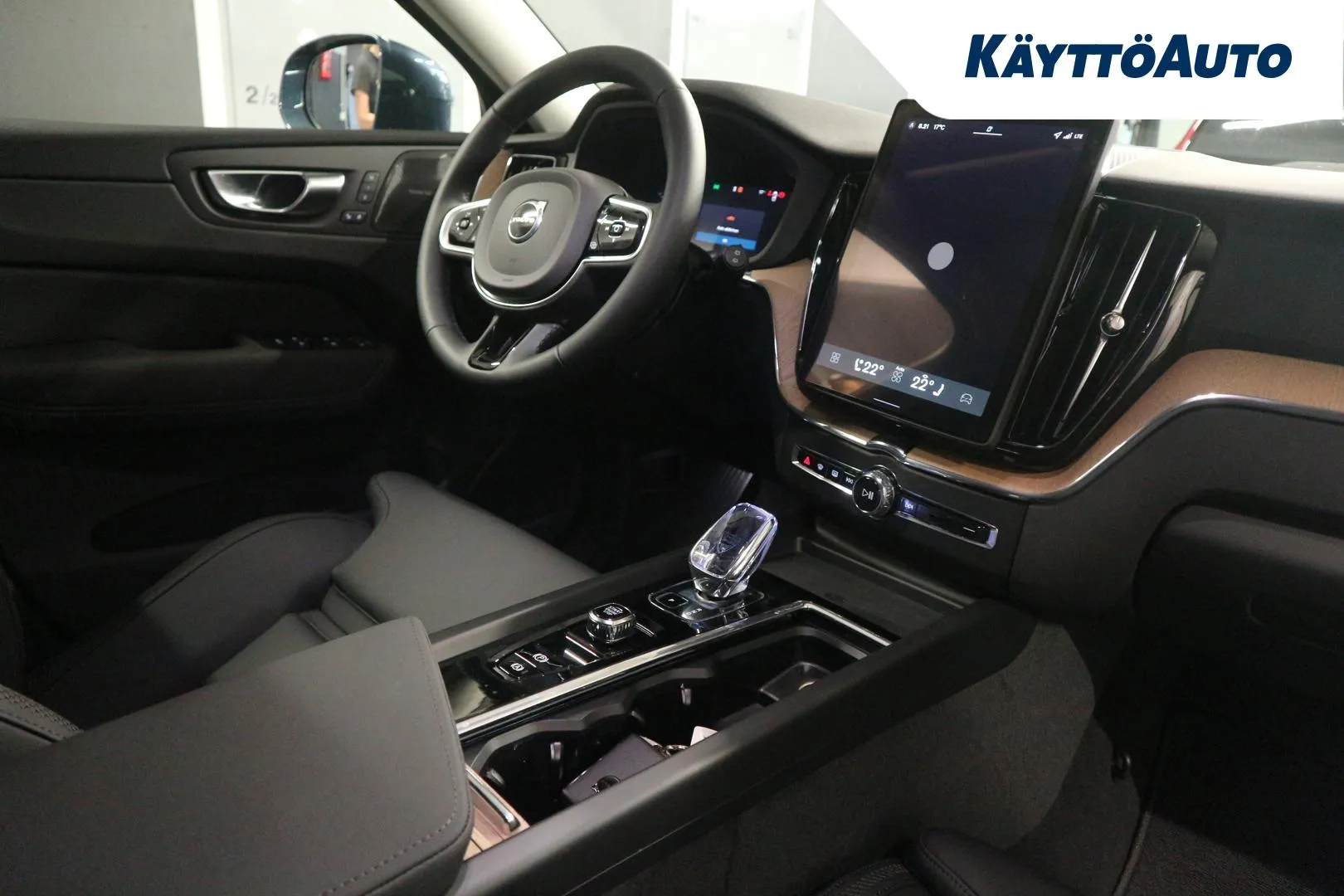 Volvo XC60 ISK-424 carousel image
