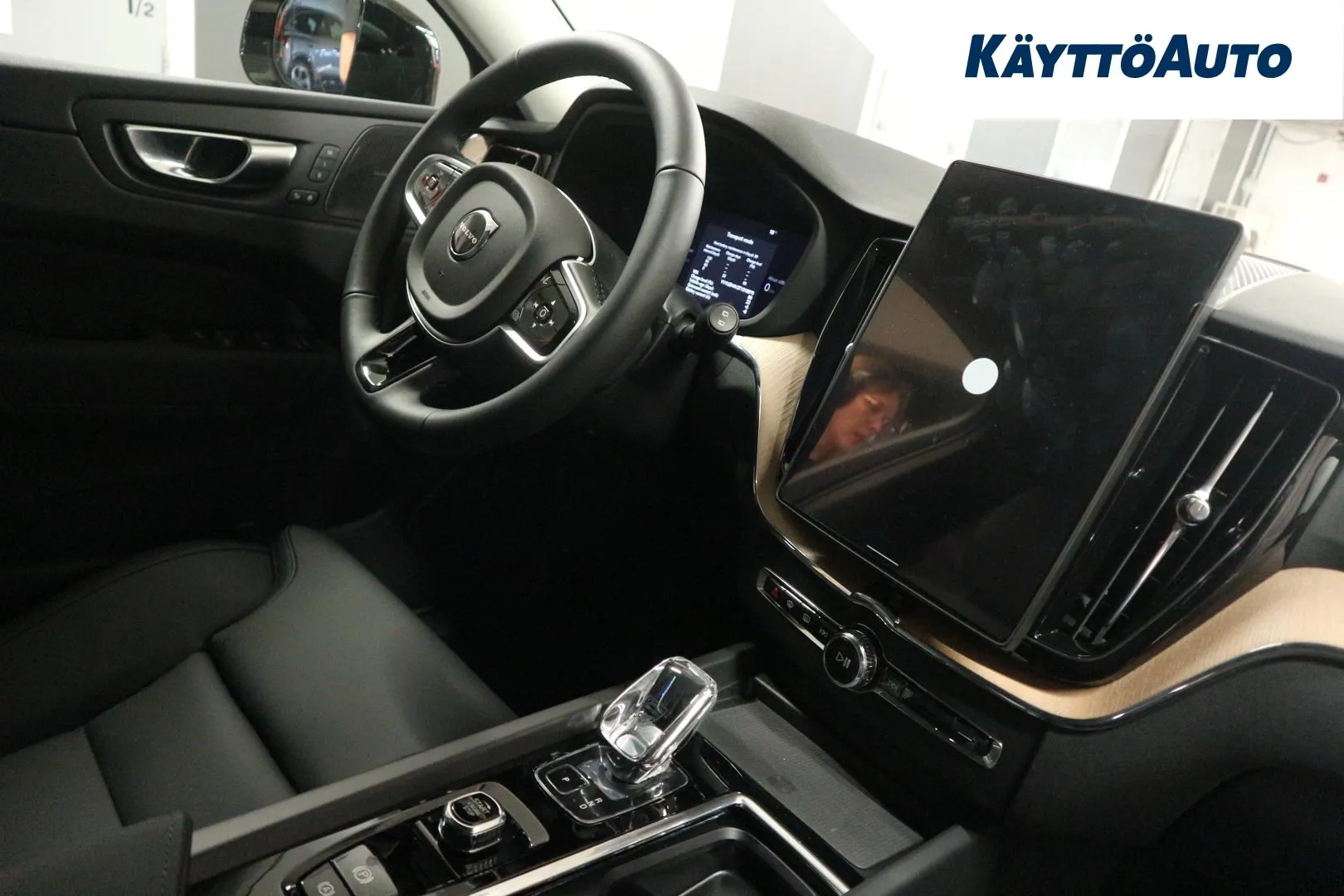 Volvo XC60 ISK-440 carousel image