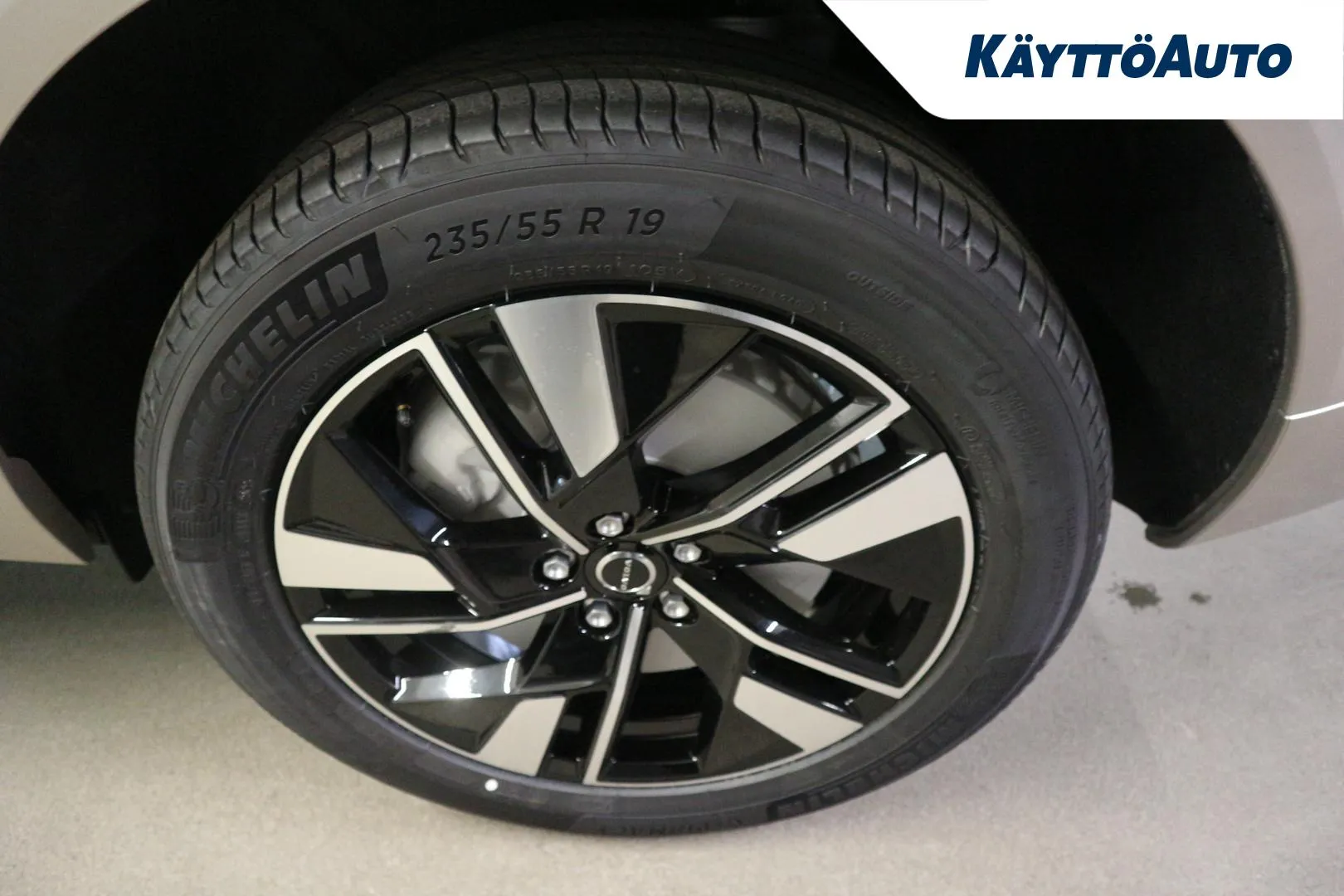 Volvo XC60 ISK-440 carousel image