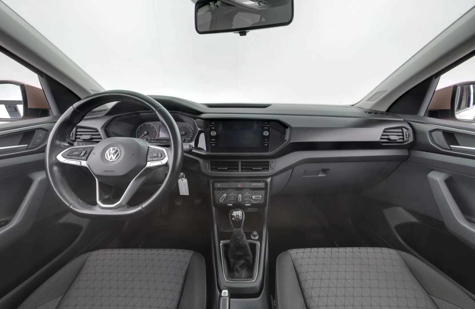 VOLKSWAGEN T-Cross CMR-778 carousel image