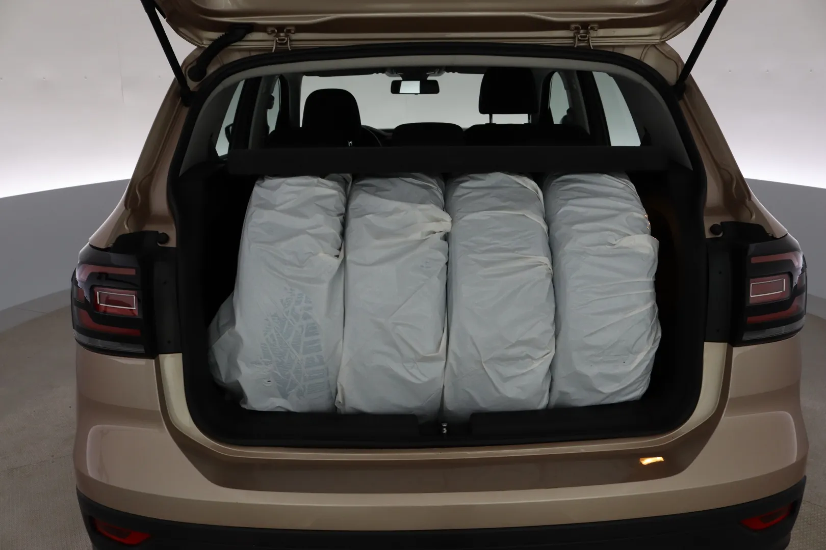 VOLKSWAGEN T-Cross CMR-778 carousel image